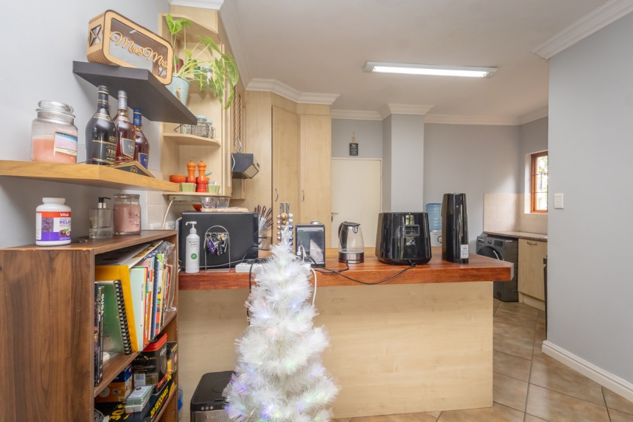 3 Bedroom Property for Sale in The Coves North West